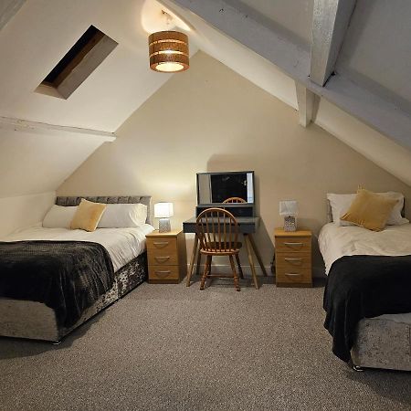 Skyline Queen'S Suites 203 Swansea Extérieur photo