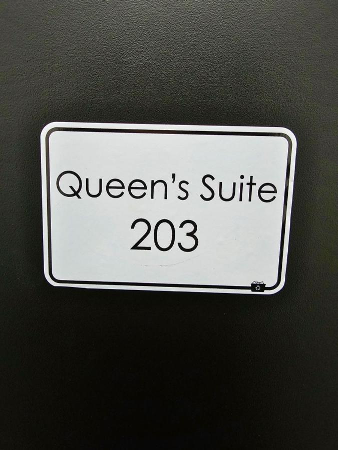 Skyline Queen'S Suites 203 Swansea Extérieur photo