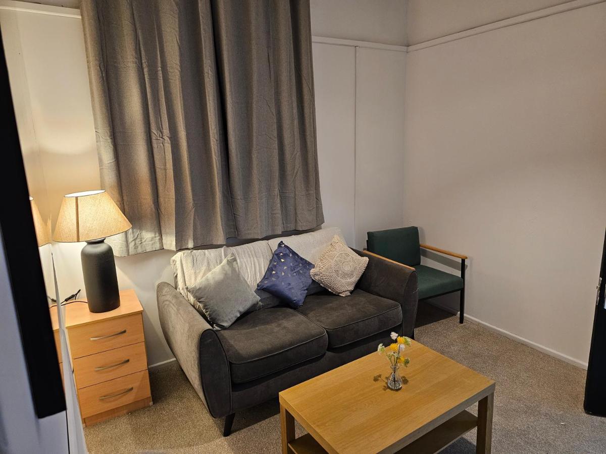 Skyline Queen'S Suites 203 Swansea Extérieur photo