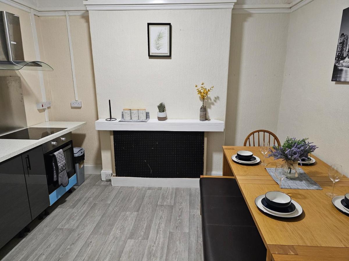 Skyline Queen'S Suites 203 Swansea Extérieur photo