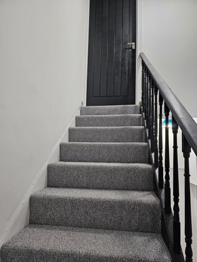 Skyline Queen'S Suites 203 Swansea Extérieur photo