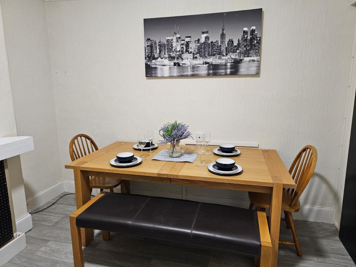 Skyline Queen'S Suites 203 Swansea Extérieur photo