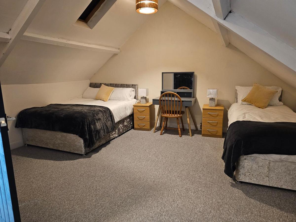 Skyline Queen'S Suites 203 Swansea Extérieur photo