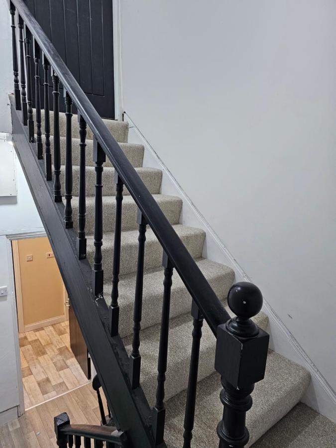 Skyline Queen'S Suites 203 Swansea Extérieur photo