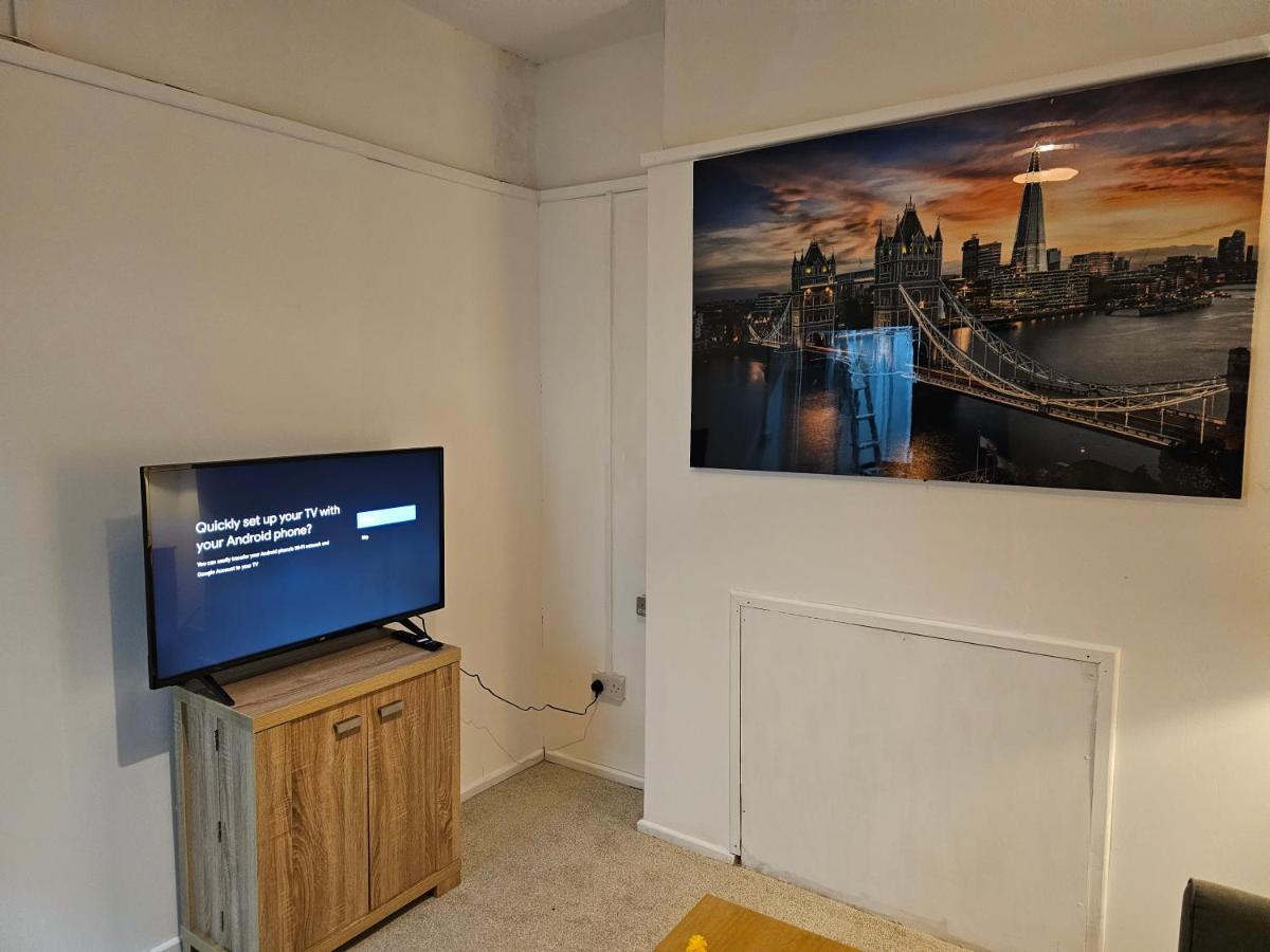 Skyline Queen'S Suites 203 Swansea Extérieur photo